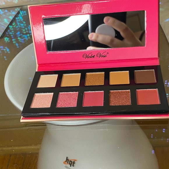Violet Voss Eyeshadow Pallet - Picture 2 of 7